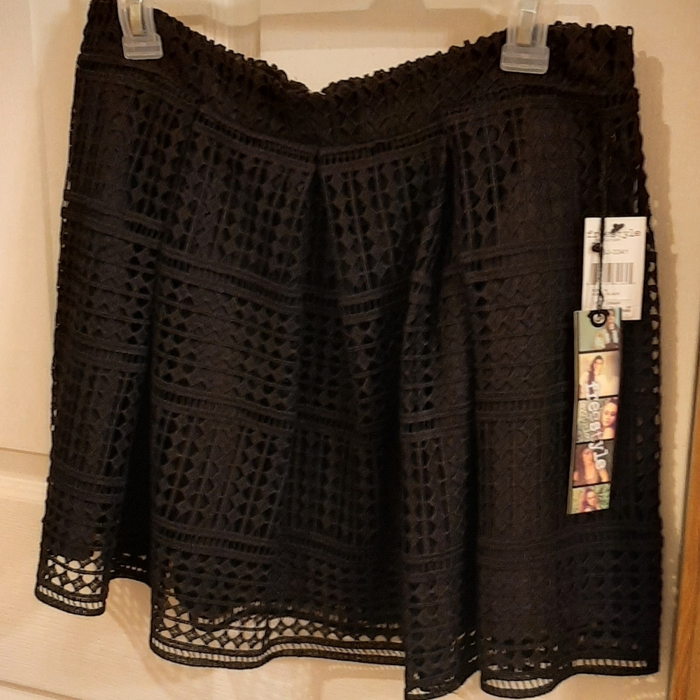 Freestyle Black Skirt XL